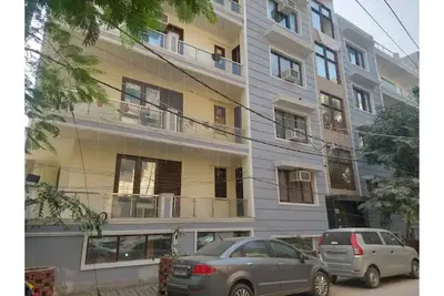 Image de S4 Room in 4bhk with Netflix, attach bath in Saket
