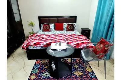Image de F1 Room in 4bhk with Netflix, attach bath in Saket