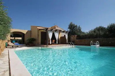 Villa Pomelia | Villa with private pool