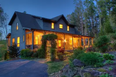 Image de Unbelievable Mountain Cabin on the Historic Chattahoochee River