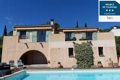 Image de Villa provençale avec piscine, vue exceptionnelle