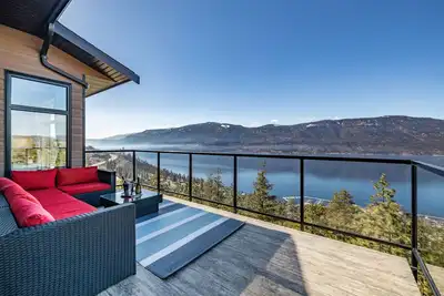 Image de Modern & Luxurious Townhouse with 10/10 Lake Views