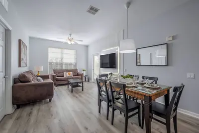 Image de Is4-405 - Lakefront condo - Newly Renovated