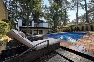 Image de House with hottub