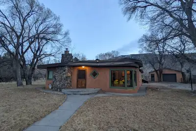 Image de Cozy 3 bedroom house- 20 min to Monarch mountain!