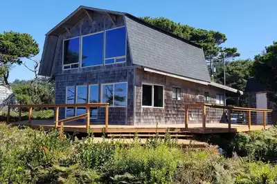Image de Beach cabin with stunning ocean views. Just moments to beach access