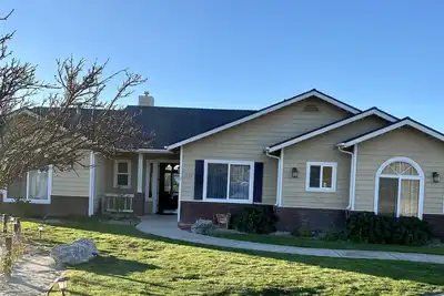 Image de Comfy Central Coast Retreat w/Views
