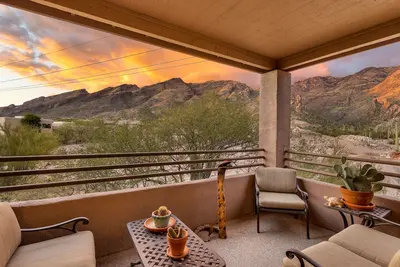 Image de Stunning Views of Ventana Canyon, Mountains And City Lights! Clean, comfy 2b/2ba