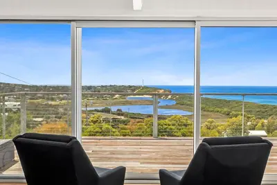 Image de The Ridge - fantastic views in Fairhaven with space for the whole family!