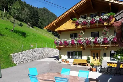 Image de Slow down in the fresh alpine air, secluded location with great views