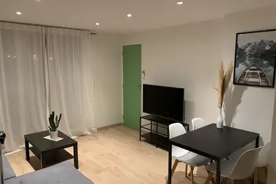 Image de Appartement T3- 2 chambres- Climatisation- 2 balcons- Timone Marseille