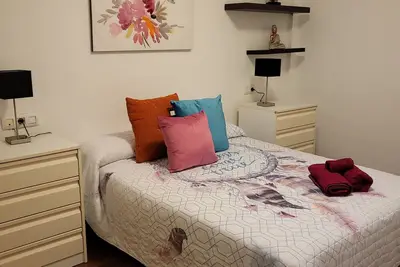 Image de Beautiful low house with private naturist garden!