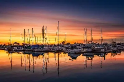 Image de California Baby! ! Non-stop fun! Relax, Recharge, Rejoice! Stay Happy! !