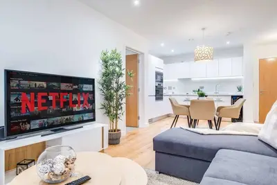 Pluxa Crème Opulence***** Beautiful High End Apartment in Birmingham City Centre