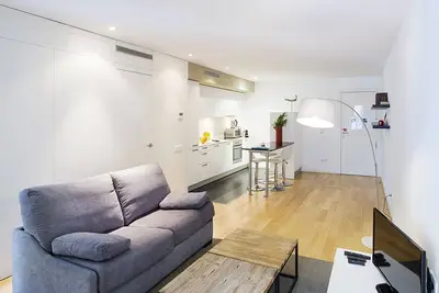 Image de Cosy 2 Bedrooms Apartment Front of the Beach