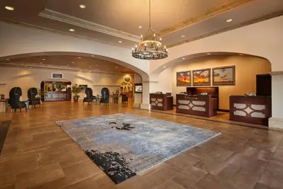 Image de Group Vacation Destination! 3 Spacious Units, 5 Pools, Near OdySea Aquarium!