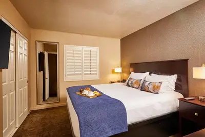 Image de Family & Friends Getaway! 4 Amazing Units, Near Western Spirit Museum, OdySea