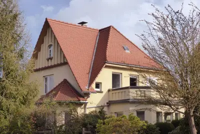 Stylishly renovated accommodation in the 'Villa Siemon' just 2 minutes from the Weser cycle path
