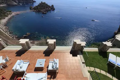 Image de Sparrowhawk Isolabella Suite. Suite with a view of Isolabella Bay