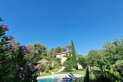 Image de Villa 200 m2 Simiane collongue entre Aix et Marseille 4 chambres, piscine spa,