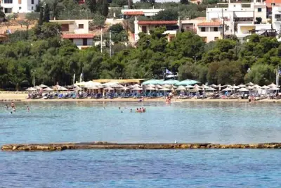 Image de Aegina town, summer house with beautiful garden