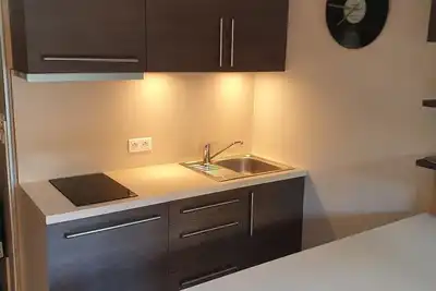 Image de Superbe studio 22 m², refait à neuf tout équipé. Commerces et pistes à proximité