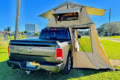 Image de Huge Amazing Travel Camp Retreat Fits 5 Adults Outdoor Travel Access Family Fun!