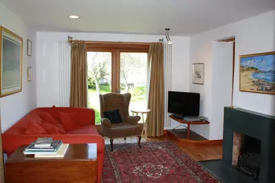 Image de Charming detached holiday home on lovely Goose Green, in Gullane. Pet & child friendly. Sleeps 8.