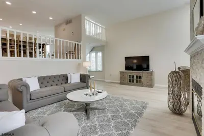 Image de Immaculate 3 Bed 2. 5 Bath Quiet community with pool Monthly Rental