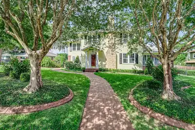 Image de 5br Success Home ~ 5 min walk to Fsc | Sleeps 19