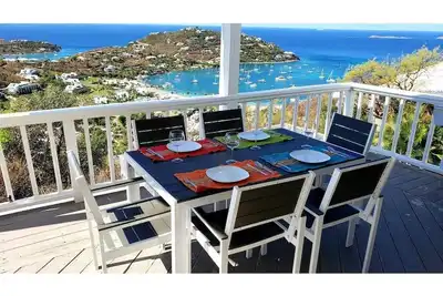 Image de Tranquil Breeze  [3 Br - 3 Ba] Best Views & Location- Close to Town & Generator