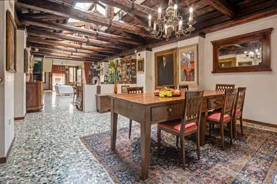 Image de Unconventional Loft Style Apartment in San Barnaba