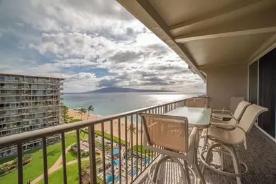 Image de Whaler 1007  Fabulous Location - Amazing Ocean Views