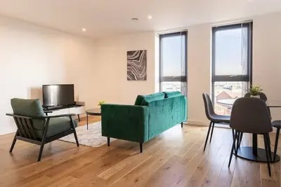 Image de 2 Bed Birmingham Apartment in Modern Development