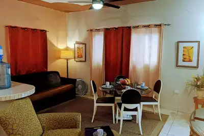 Image de Comfortable Apartment 1br King Bed with AirCon