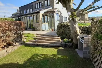 Image de Lane End Cottage Holmfirth - Panoramic Views, Modernised with offroad parking