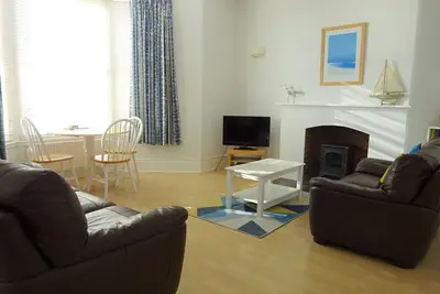 Image de 'Sea-Lovers' - 2 bedroom flat steps from the Sea!