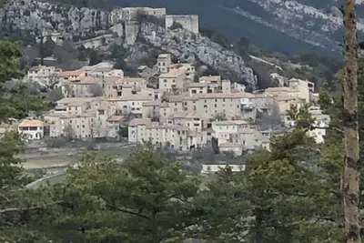 Image de Village provençal dans les gorges du Verdon