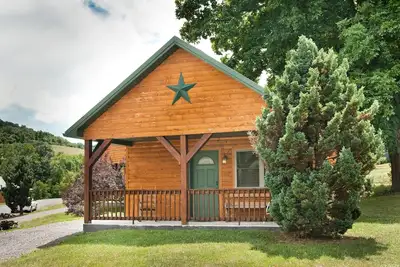 Image de Private cabin with two double beds (sleeps 4)