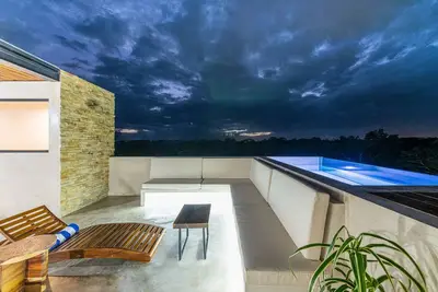 Image de 3-Bed Penthouse • Private Rooftop Pool • Terrace Jetted Dip Pool