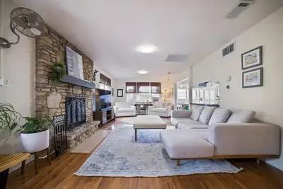 Image de Quiet & Cozy Retreat with Fireplace