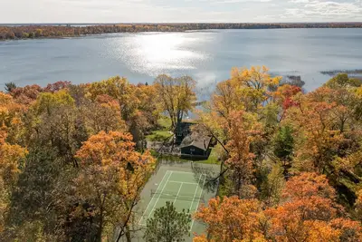 Image de Fully Remodeled, Gull Lake Chain, Private Tennis Court & Beach