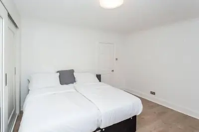 Image de 3br-Sleeps7-Garden-Parking