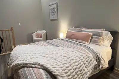 Image de Love is All you Need! ! Brand New secluded Cabin.