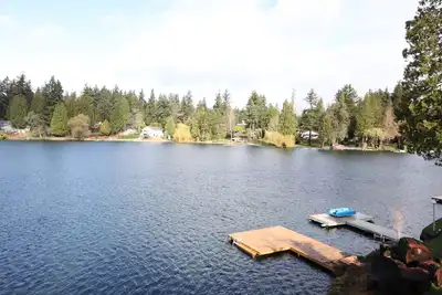 Image de \"New\" Family Oasis on Star Lake; Kayaks + Grill + Game room!