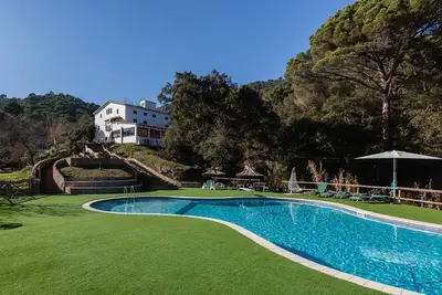 Image de Maison de vacances \"Mas del Gall - Casa Nova\" avec vue sur la montagne, piscine, jardin et Wi-Fi