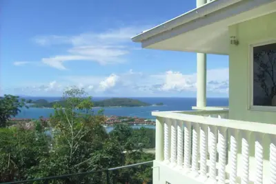Image de Homerez - Villa élégante avec vue mer à Victoria