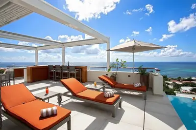 Image de Newly renovated 7 bedroom villa in the Dutch side of St. Maarten