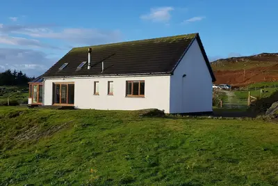 Image de Idyllic getaway home with panoramic beach views