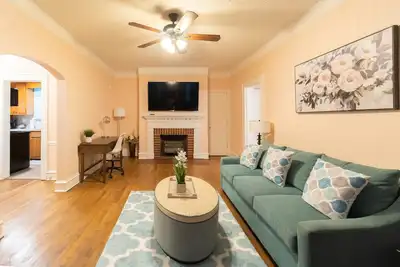 Image de Charming Cloverdale 1 Br Home w/ Home Office & King Bed